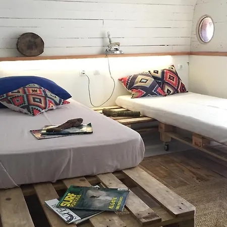 Lodge Surf Camp Maceda