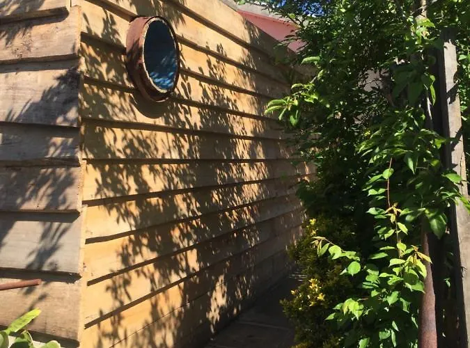 山林小屋 Surf Camp *